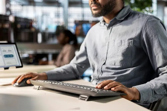 ابزارهای هوشمند رزرو و مدیریت پرونده در دفاتر حقوقی و آموزشی